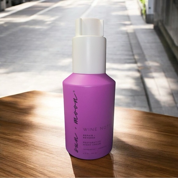 Sun + Moon  wine not? Repair + Reverse Restorative Night Cream case of 6 - Picture 3 of 10